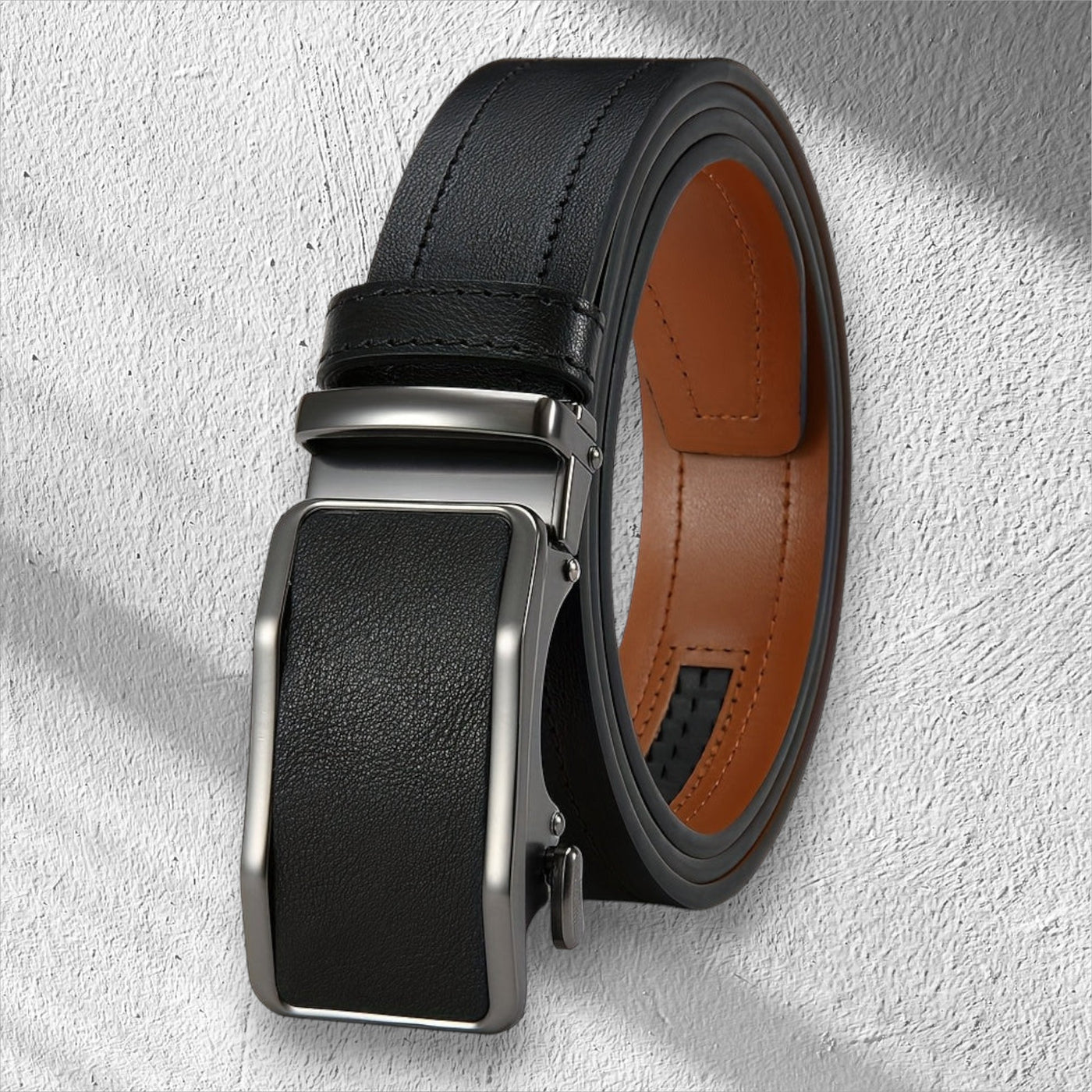 The Levan Belt | Cinturón de piel sin agujeros con cierre automático y ajuste a medida